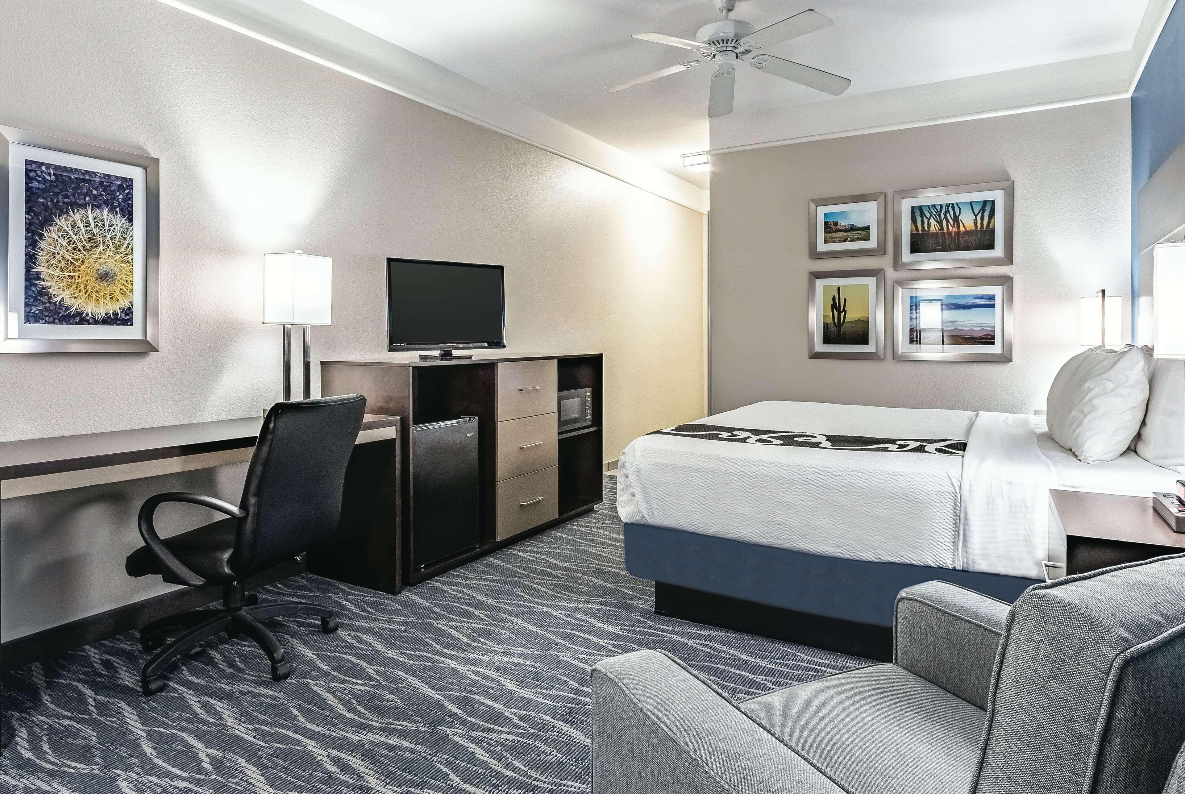 La Quinta By Wyndham Phoenix I-10 West Экстерьер фото
