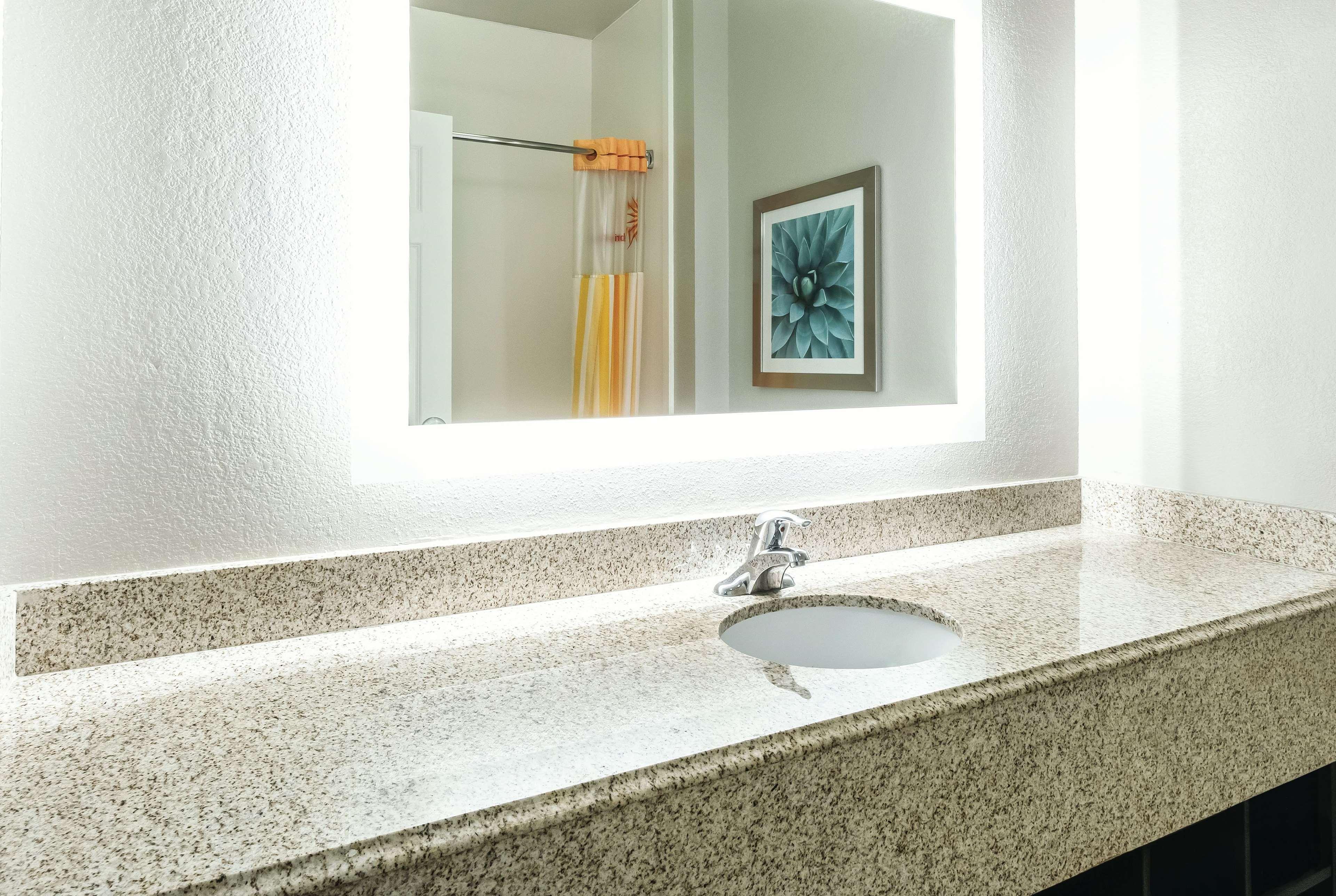 La Quinta By Wyndham Phoenix I-10 West Экстерьер фото